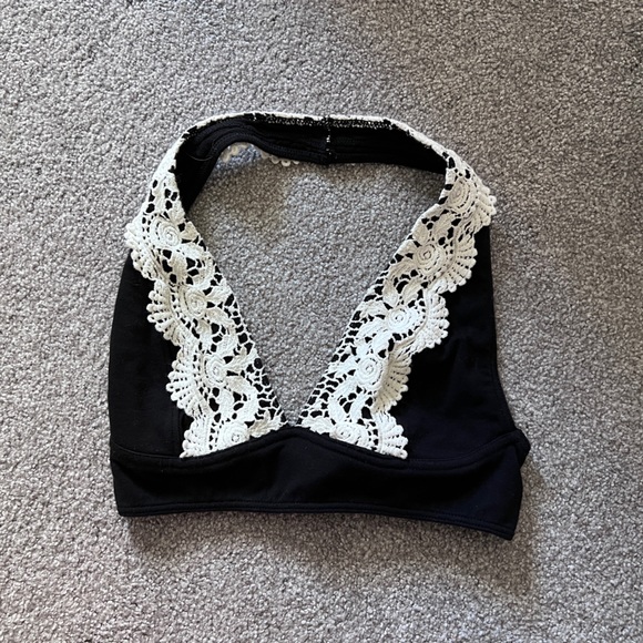 Out from under bralette bundle - Picture 6 of 6